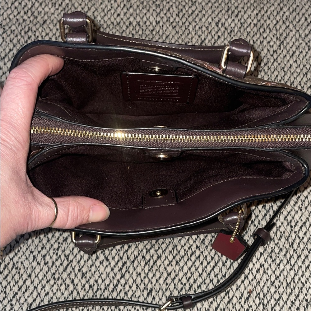Coach Brown Crossbody Bag with Floral Design measurements in photos - Picture 4 of 13